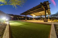 South Mountain Luxury Retreat - New & Modern Отели рядом с достопримечательностью «Шоппинг-центр Футхилл»