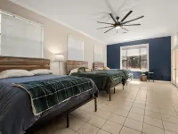 Belle La Vie! Spacious Lake house with gorgeous views! South Toledo Bend State Park附近的飯店