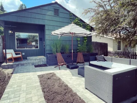 BEST location in Bend! ~HOT TUB!~