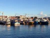 House with garden, quiet, 10' walk from the main beach and 15' from Spain