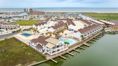 Family Summer Spot The Crab Shack, Close Walk To Beach! Pool! Sunset Deck! Hôtels à proximité de : Gulfstream Condominium