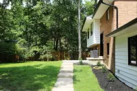 Tranquil Modern Farmhouse Hotels near Charles County Fairgrounds and Event Center