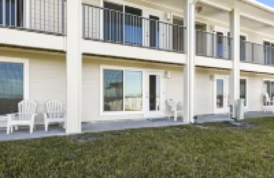 Jacksonville Beach Front Paradise-Close to Mayo