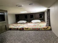 Beautiful Park Model RV on Bank of  Esopus Creek