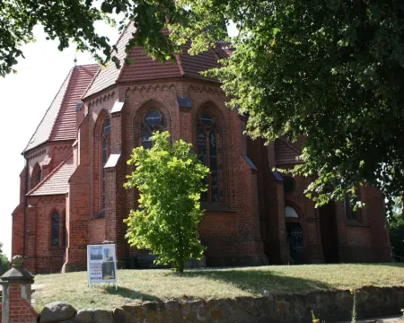 Vacation home close to the beach for 2 to 3 people on a large plot, quiet location. Hotels in Ahrenshoop