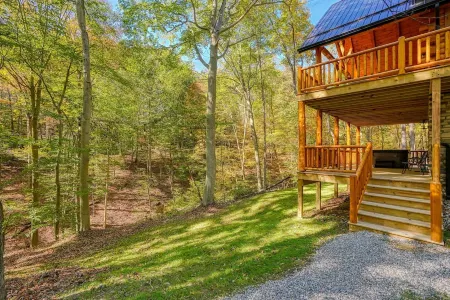 Mystic Hollow cabin at Trickle Creek at Hocking Hills