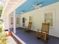 Pinehurst Village Vacation House w/ private pool 8) beds Hotels in Pinehurst