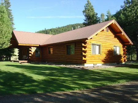 Quintessential Riverfront Montana Log Home Experience