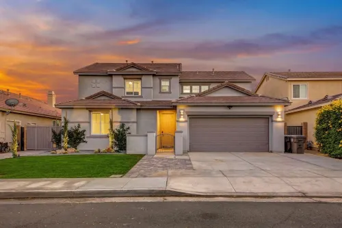 New Luxury Villa - Pool • Spa • Game Heaven Hotels in Coachella