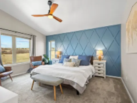 20 ft swim spa! 5 bed, 4 bath, hot tub, 5 acres, game room, north CO Springs! Hotels in Gleneagle