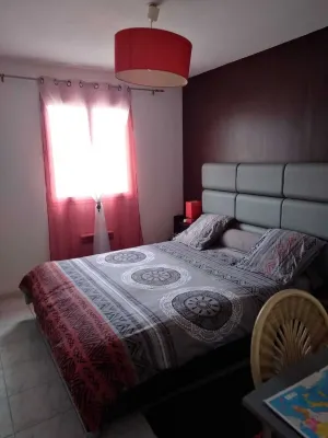 Comfortable house 5 minutes from Aix-en-Provence Отели рядом с достопримечательностью «Place des Logis»