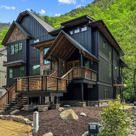 Luxury Vacation Home Right on the Nantahala River in Bryson City NC