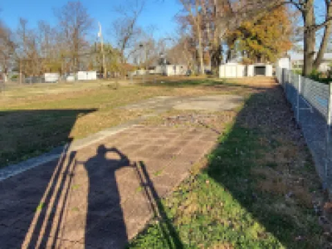 Park Place-Quaint home nestled between parks and lakes 奧爾尼酒店