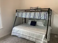 Pets ,Family, Fire pit , Playground Beach and more!