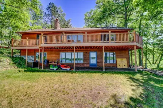 Book Your Cozy Winter Getaway at Sunset Retreat-a Lake Home in Crosslake