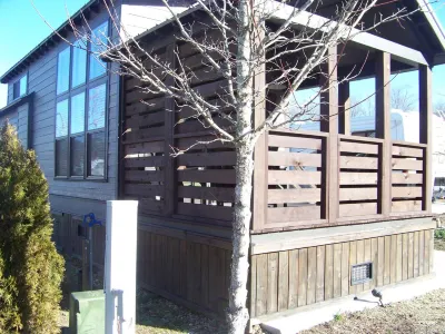 Grand Tiny Home Minutes to Blue Ridge.  Yes to Pets! Mercier Orchards附近的飯店