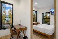 Off Grid Stays 'The Box3 Hotels near Glacier National Park