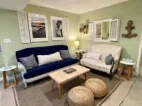 Stylish Seaside Guest House, Walking to Beach