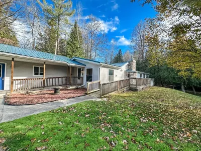 Blue Ribbon Cabin-Pet Friendly!