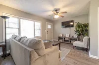 Nice and Cozy 2 Bedroom  Home -10 min from Ft. Benning, GA