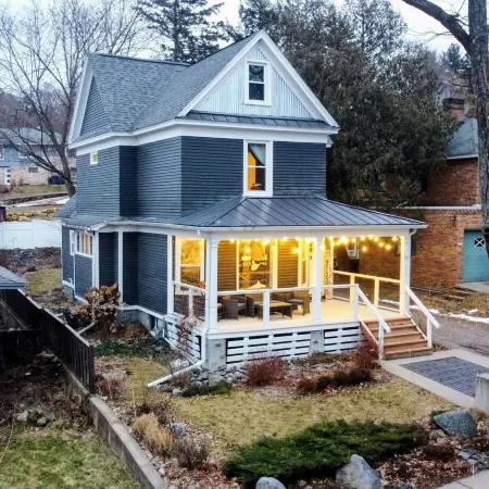 Historic Home w/ 2 King Beds & Fast Wifi Near Dwntn & Granite Peak Skiing/Hiking