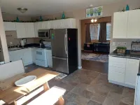 NEW!!! The Uptown Oasis...seconds from Uptown Marion!!!