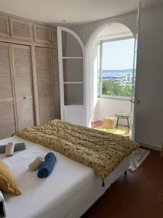 Maison de Village Rénovée 90m2 - Vue mer Exceptionnelle - 4/6 Personnes