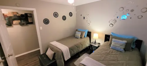 DOG FRIENDLY & REMODELED COZY COTTAGE