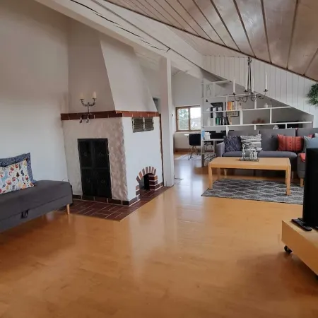 Gemütliche Dachgeschosswohnung bei Tutzing am Starnberger See