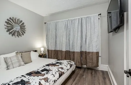 Remote Ready I 2 BR 1 BA Отели рядом с достопримечательностью «Citi Trends»