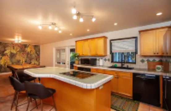 New! Saltwater pool home with hot tub, game room, and outdoor games!