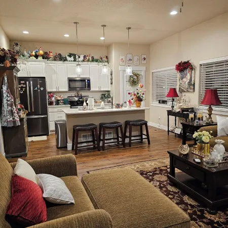 Charming 1-bedroom inlaw suite in wonderful Severance with WiFi, AC