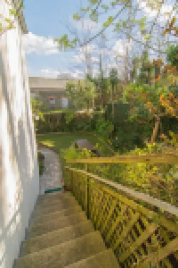 Character Coastal Cottage 5 minutes stroll to Beach/Amenities