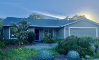 Heated Swimming Pool Retreat Near Sonoma Square Hotels near Maxwell Village Shopping Center