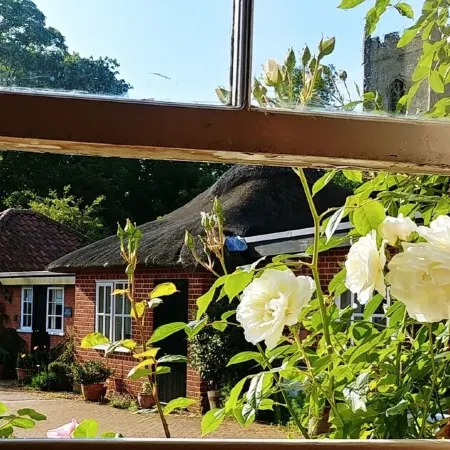 Country Cottage Set In pretty Suffolk village with 2 local pubs, dog friendly
