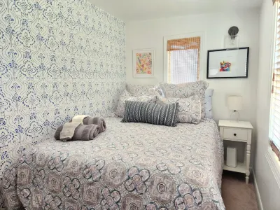 A Block from the Ocean in Nags Head - Hot Tub Hoteles cerca de The French Door OBX