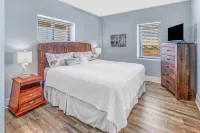 Ocean View, Three Bedroom, Two Bath Condo in Mexico Beach.