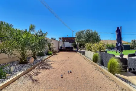 Superbe Villa 6 Couchages + un lit Bébé, Jacuzzi, Piscine, Salle de Sport, Calme