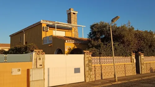 Dream Villa with Beautiful Sea Views / Perfect for Home Office and Family