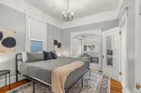 Prospect Delight - River Views, Historic Home, Walk To Town!