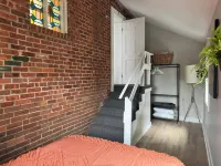 Gateway to the Berkshires - Renovated downtown apartment