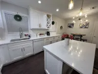 Modern & Convenient 3/2 Home 레이크시티 호텔