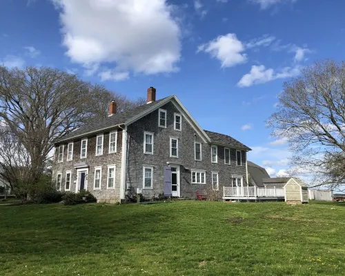 Beautiful Historic Home Hotels in Little Compton
