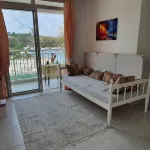 A tropical break in this charming F3 between sea and mountains.