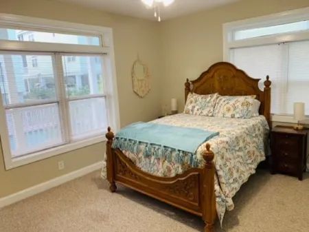 3/3 Condo across from the River! Close to beaches!