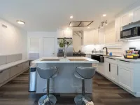 Peaceful Escape: near LAX / Long Beach/ Sofi /Forum/ wlk 2 Dignity Sport Park Hotels in Carson