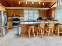 Beautiful Manzanita Getaway- Perfect for Family Large or Small - MCA #769