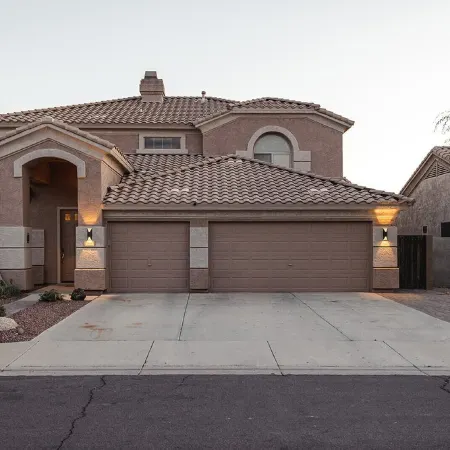 Modern Luxury! Only 10 min. to AZ Athletic Grounds & A+ Dining/Shopping!