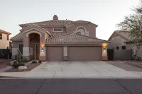 Modern Luxury! Only 10 min. to AZ Athletic Grounds & A+ Dining/Shopping!