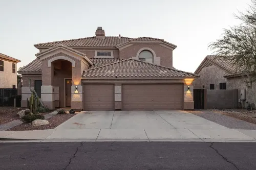 Modern Luxury! Only 10 min. to AZ Athletic Grounds & A+ Dining/Shopping!